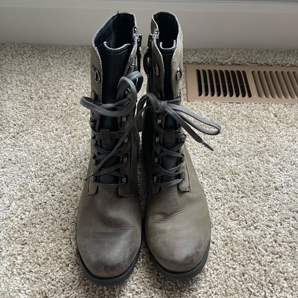 SOREL EMELIE CONQUEST BOOT SIZE 8 (tan/ olive green color) - Picture 6 of 8